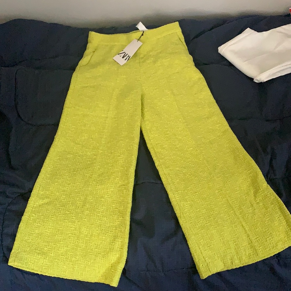 Brand new- texture pants